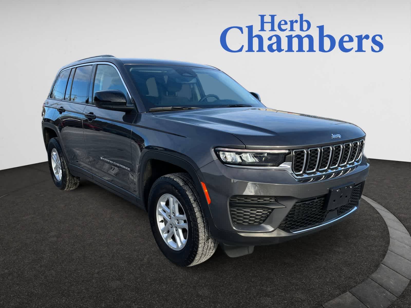 used 2024 Jeep Grand Cherokee car, priced at $38,998