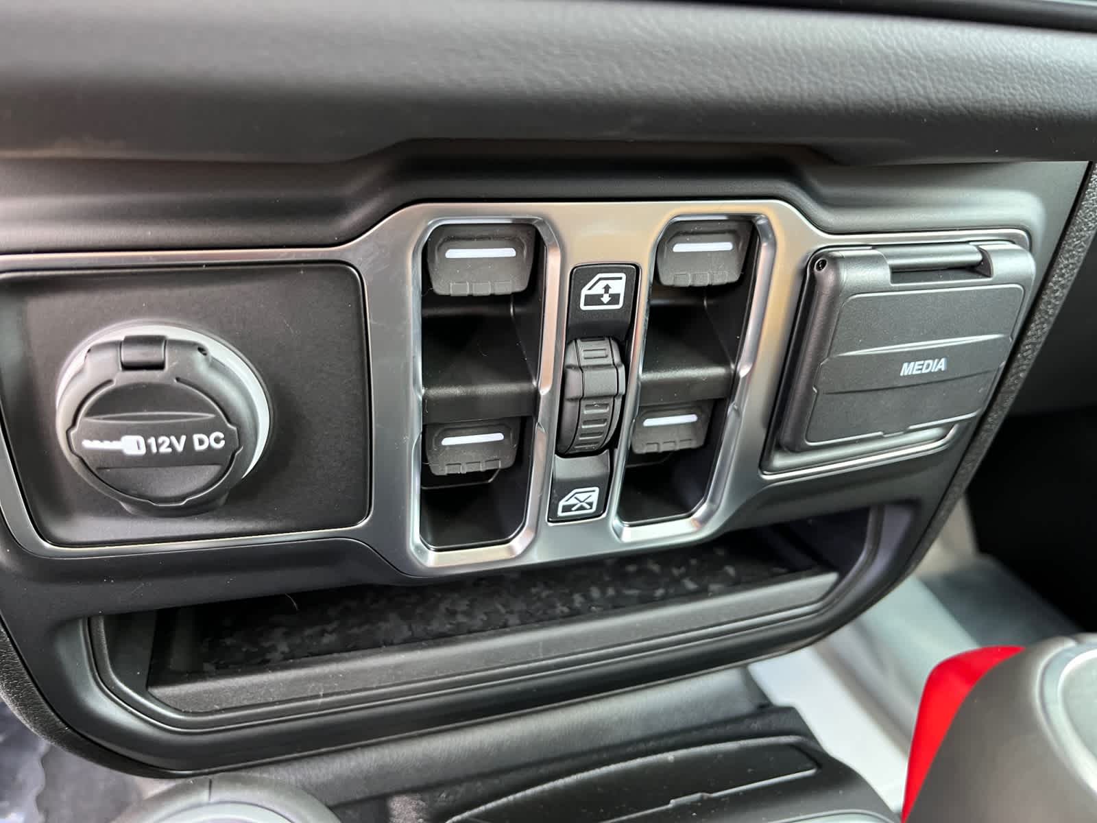 new 2025 Jeep Gladiator car, priced at $48,815