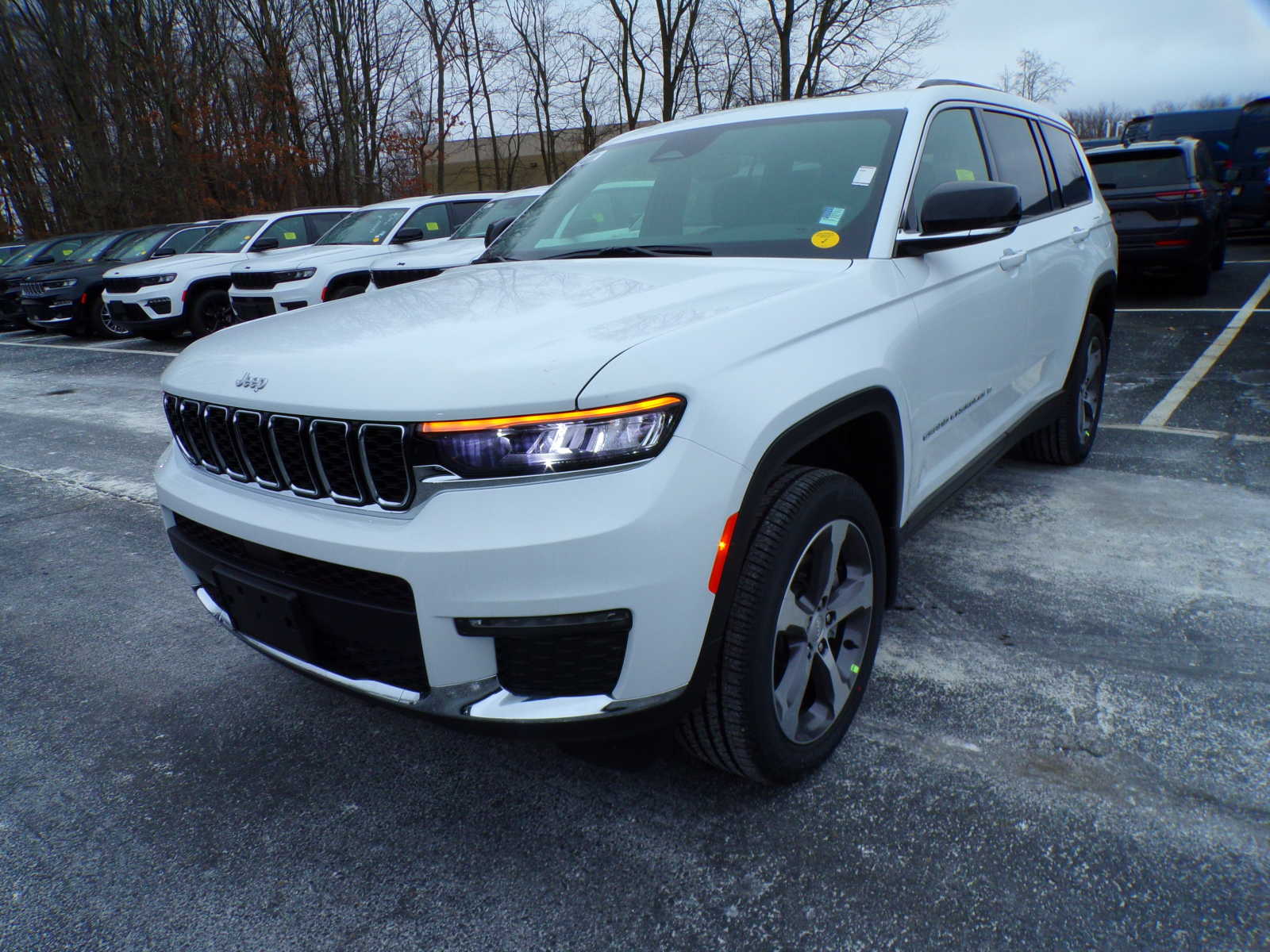 new 2024 Jeep Grand Cherokee car, priced at $57,140