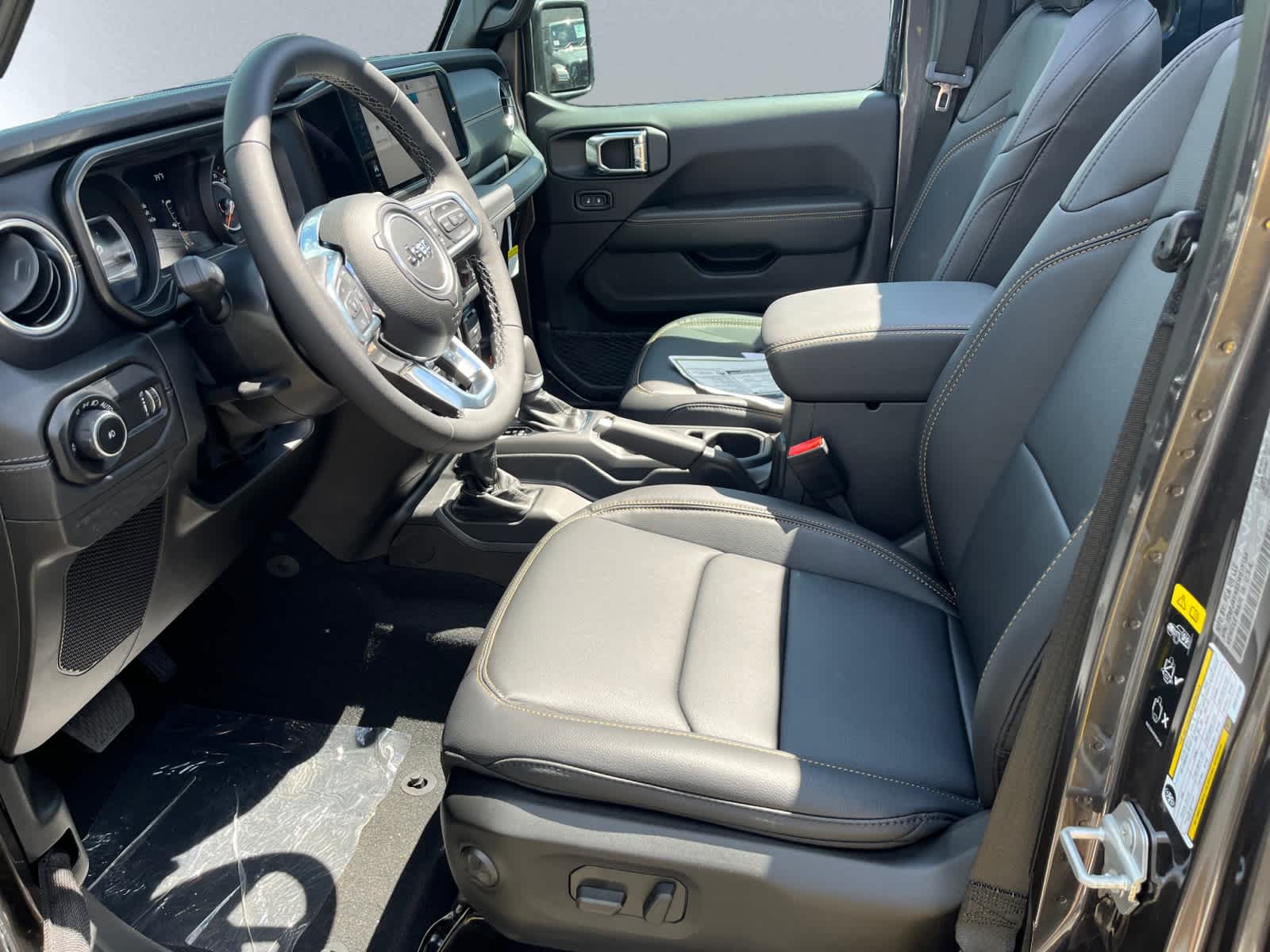 new 2025 Jeep Wrangler car, priced at $59,120