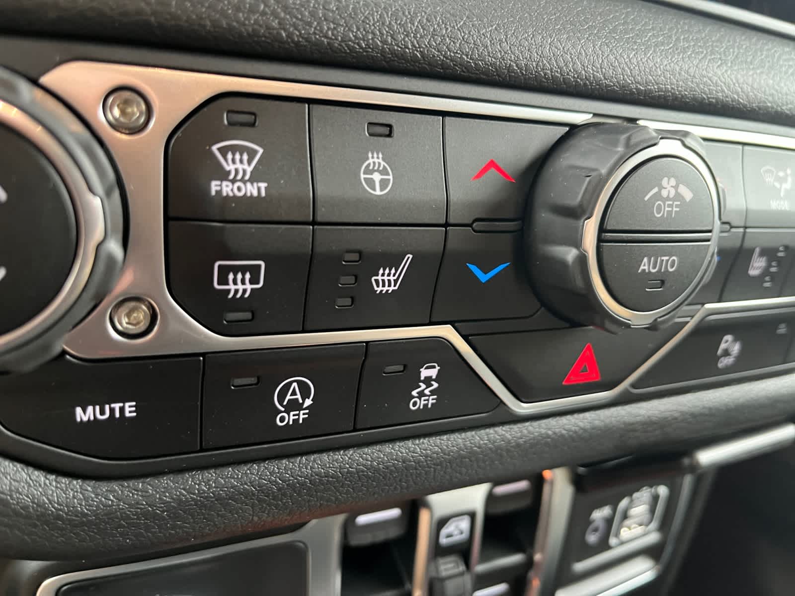 new 2025 Jeep Wrangler car, priced at $56,570