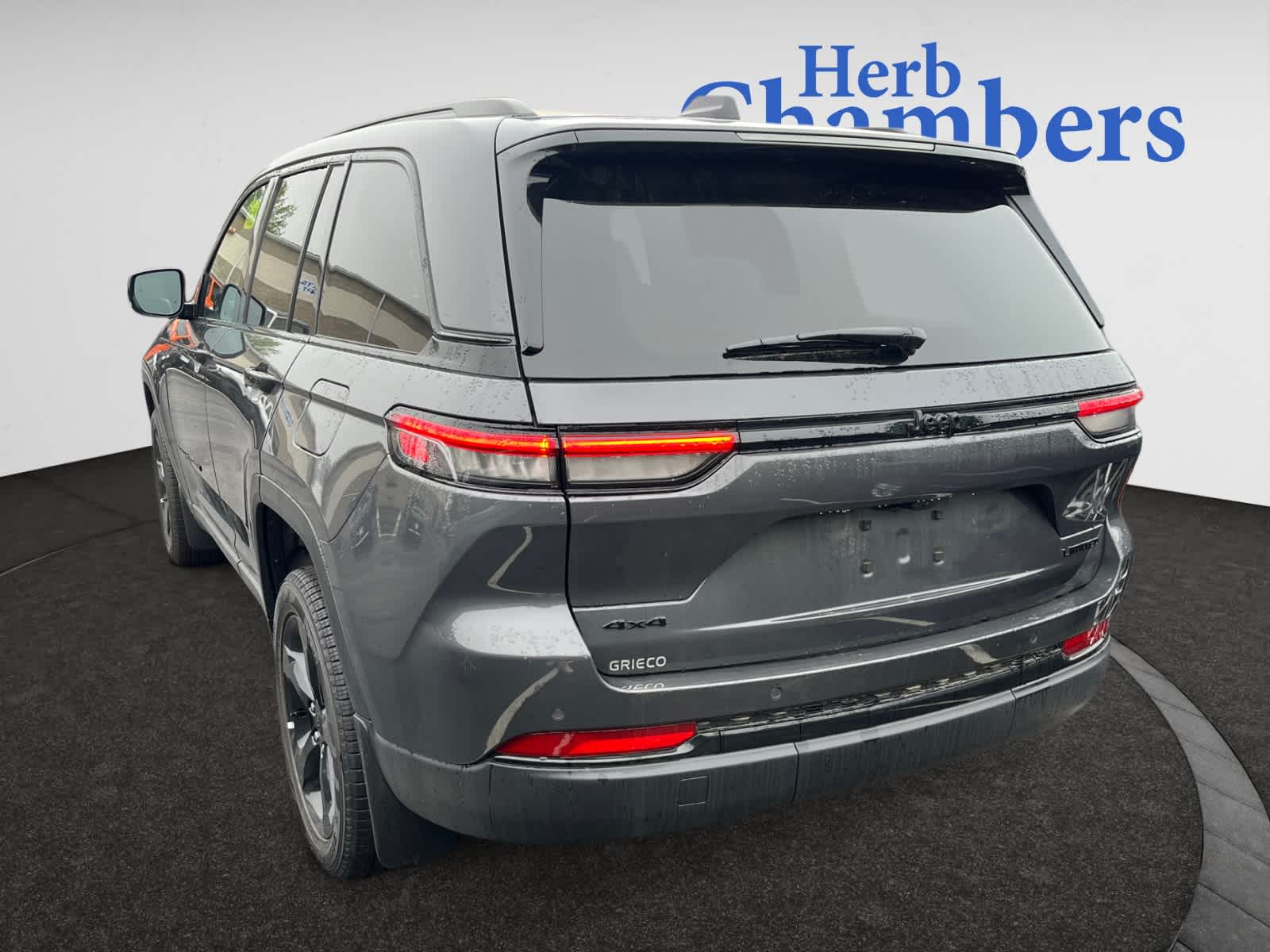 new 2025 Jeep Grand Cherokee car, priced at $52,960
