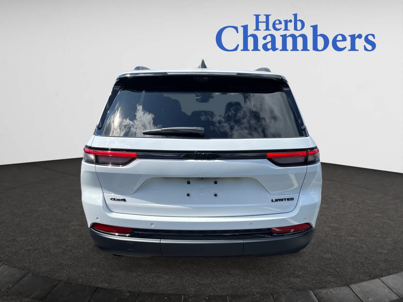 new 2025 Jeep Grand Cherokee car, priced at $55,065