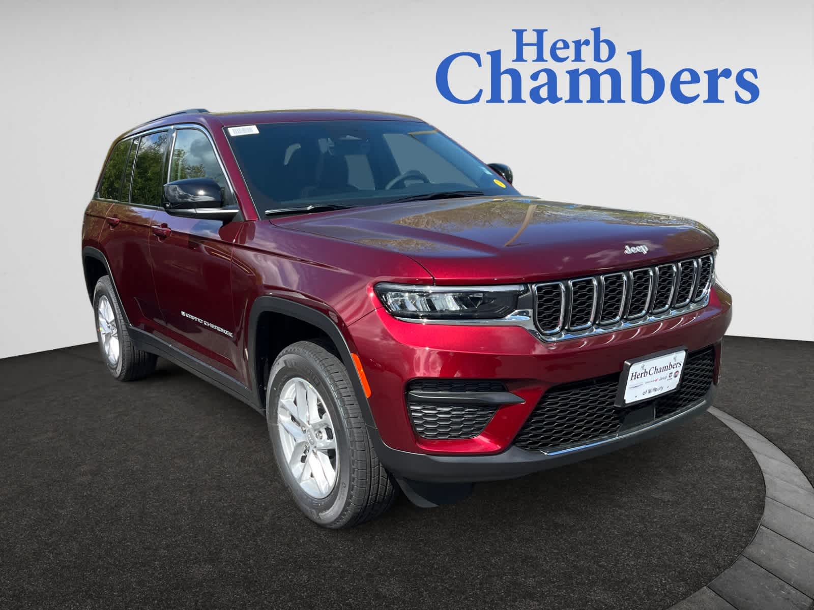 new 2025 Jeep Grand Cherokee car, priced at $42,375