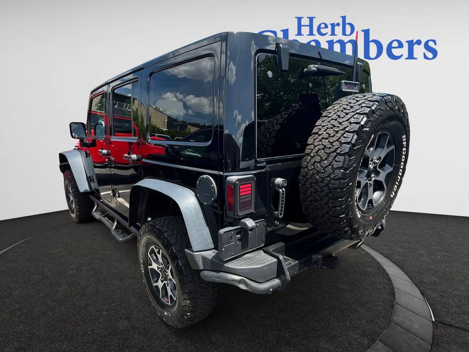 used 2013 Jeep Wrangler Unlimited car, priced at $18,998