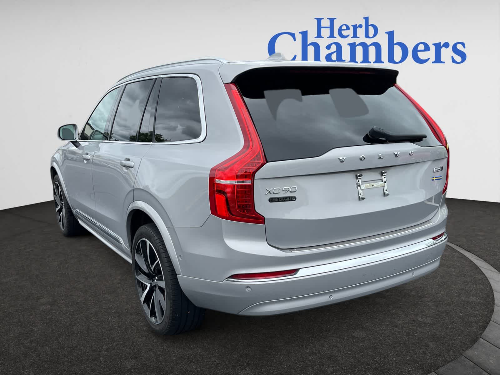 used 2023 Volvo XC90 car, priced at $48,858