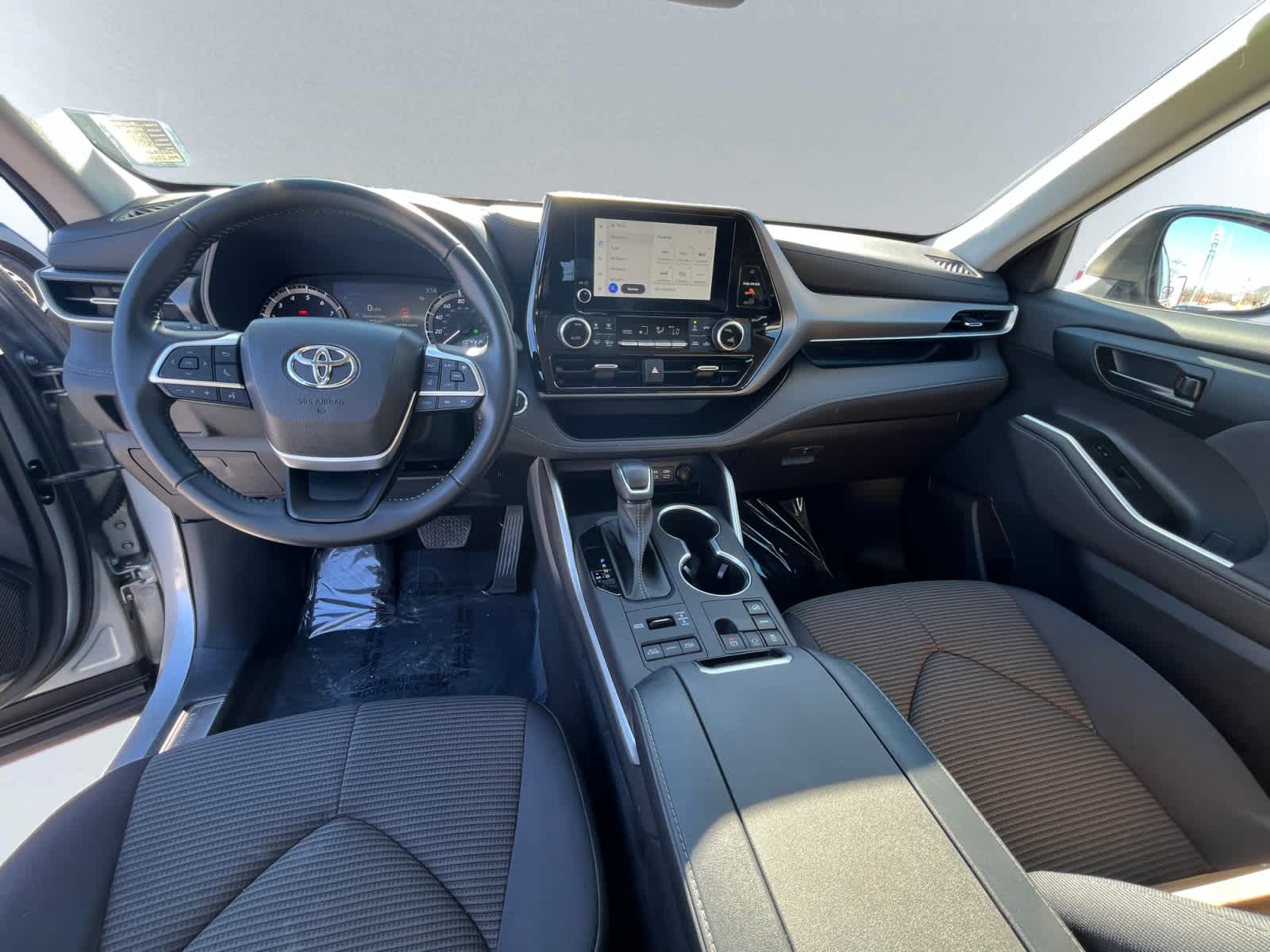 used 2023 Toyota Highlander car, priced at $35,998