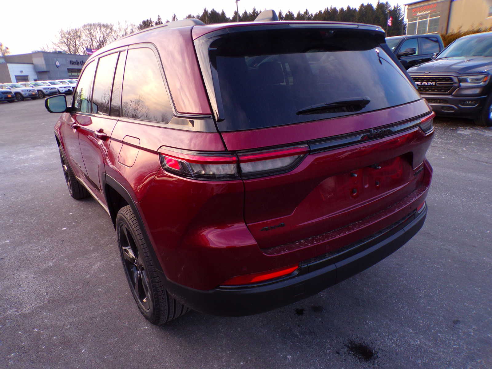 new 2024 Jeep Grand Cherokee car, priced at $58,235