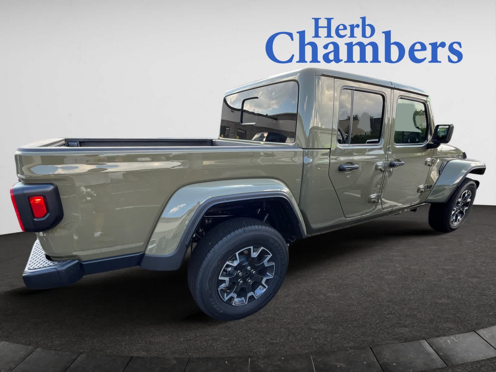 new 2025 Jeep Gladiator car, priced at $53,500