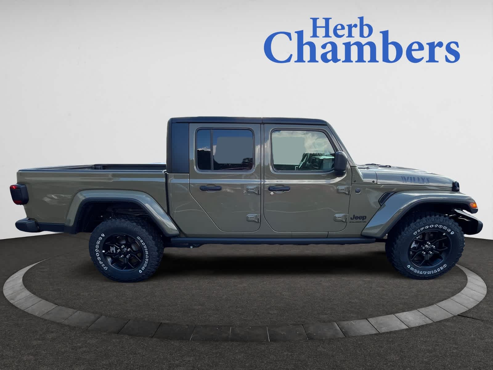 new 2025 Jeep Gladiator car, priced at $55,290
