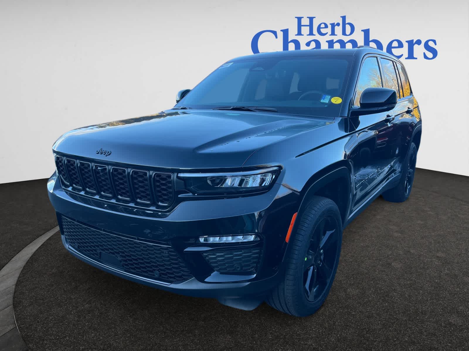 new 2025 Jeep Grand Cherokee car, priced at $55,460