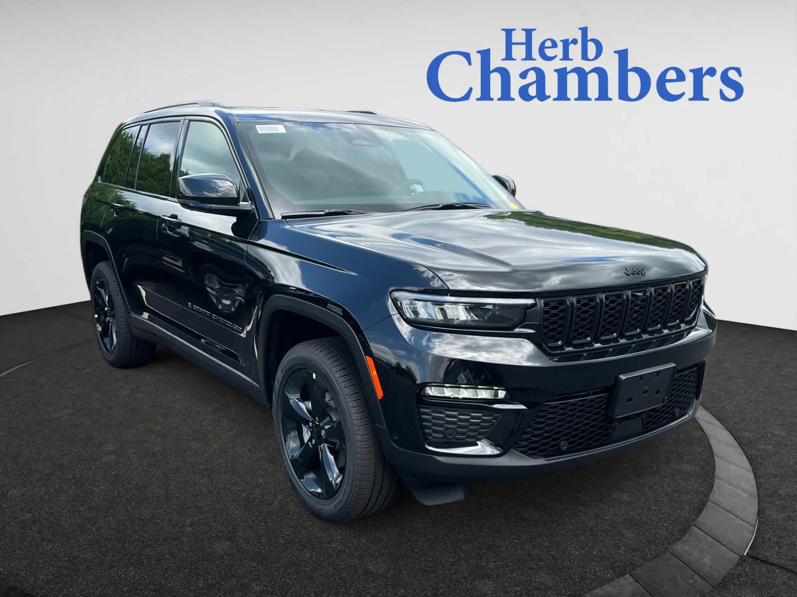 new 2025 Jeep Grand Cherokee car, priced at $55,660