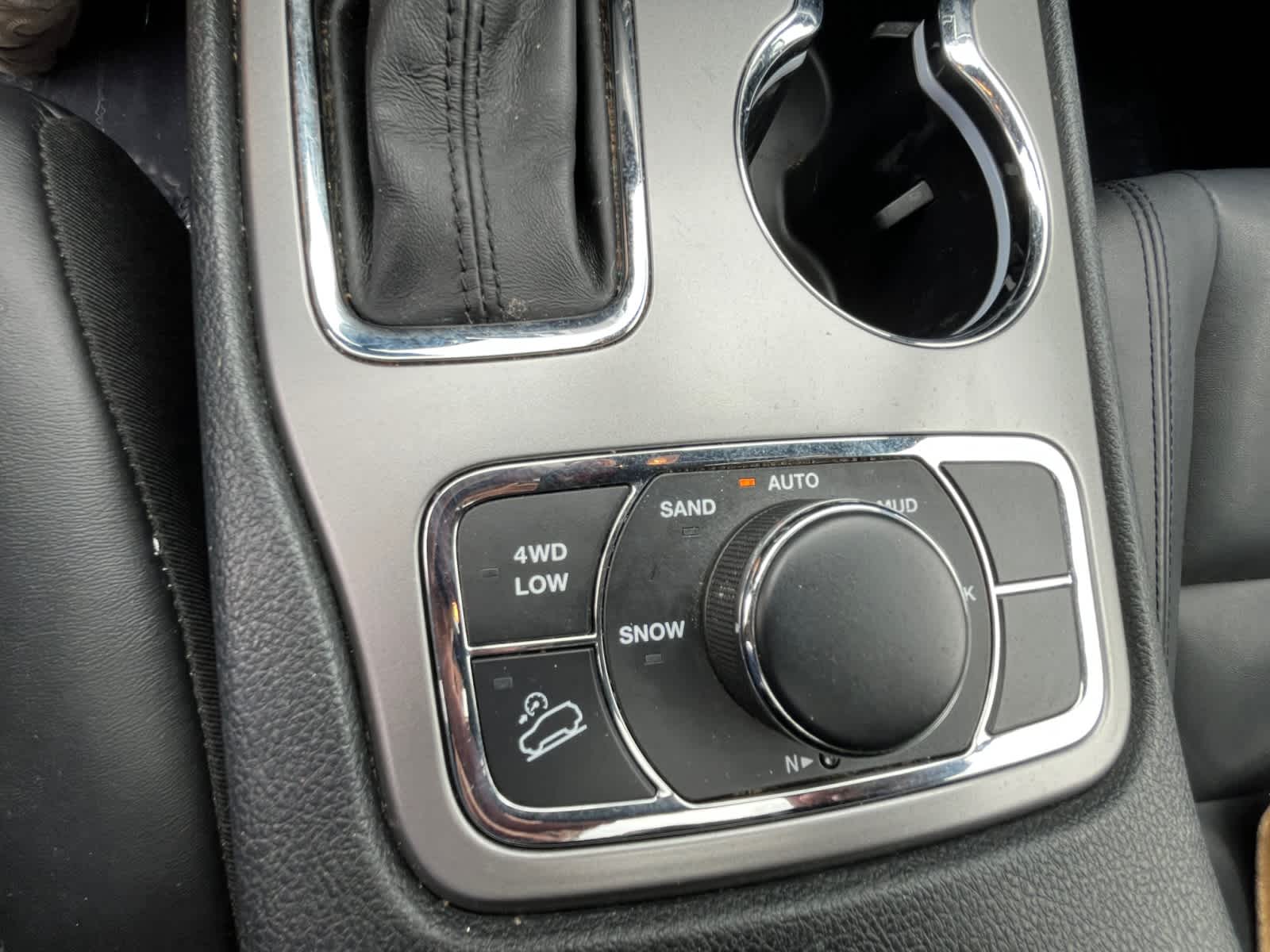 used 2020 Jeep Grand Cherokee car, priced at $25,488