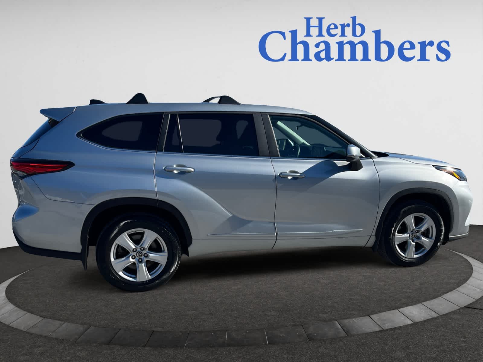 used 2023 Toyota Highlander car, priced at $35,998