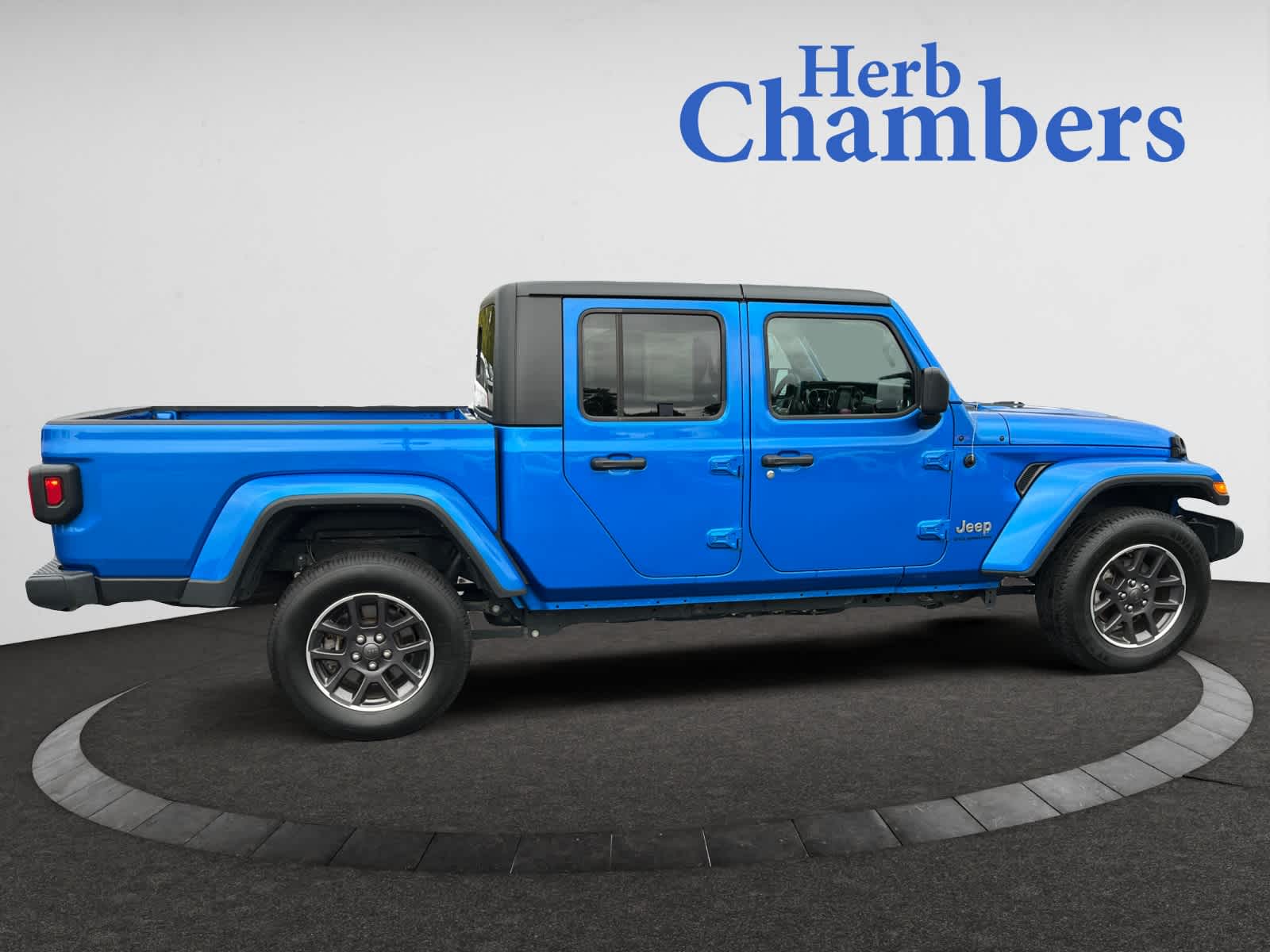 used 2023 Jeep Gladiator car, priced at $33,498