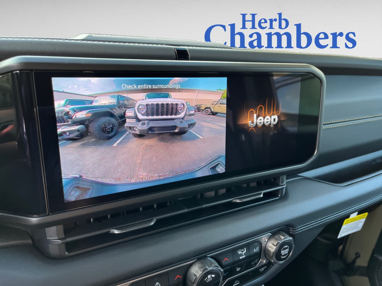 new 2025 Jeep Gladiator car, priced at $53,500