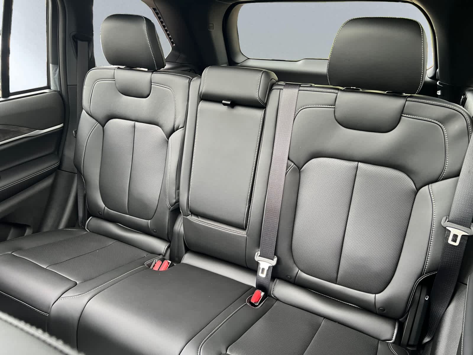 new 2025 Jeep Grand Cherokee car, priced at $52,935