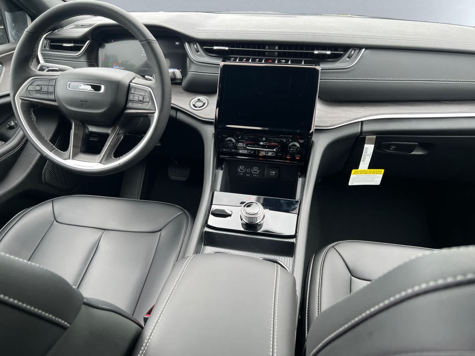 new 2025 Jeep Grand Cherokee car, priced at $49,005