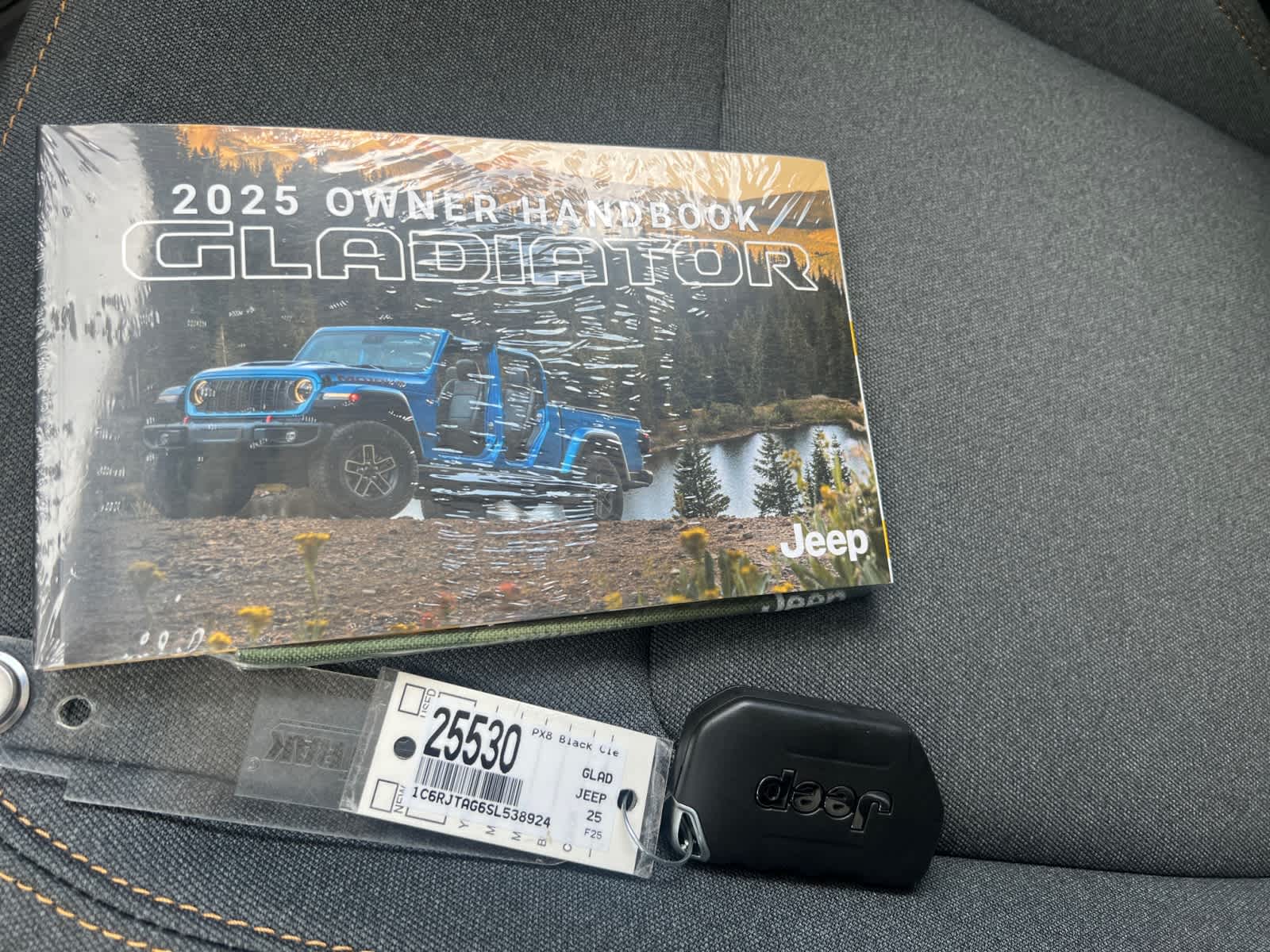 new 2025 Jeep Gladiator car, priced at $45,105