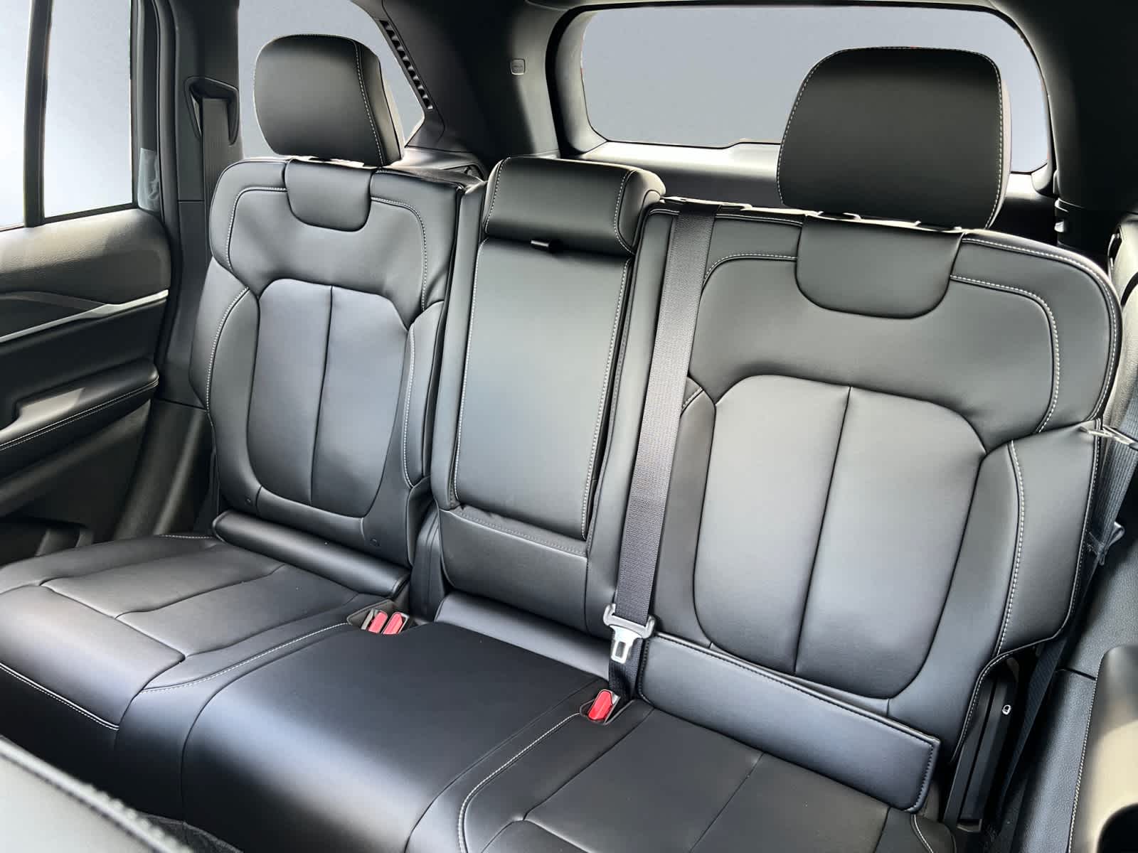 new 2025 Jeep Grand Cherokee car, priced at $48,010
