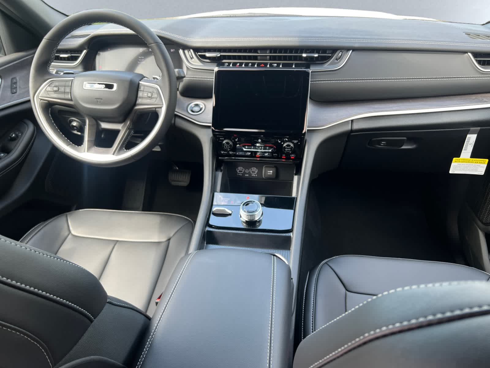 new 2025 Jeep Grand Cherokee car, priced at $50,265