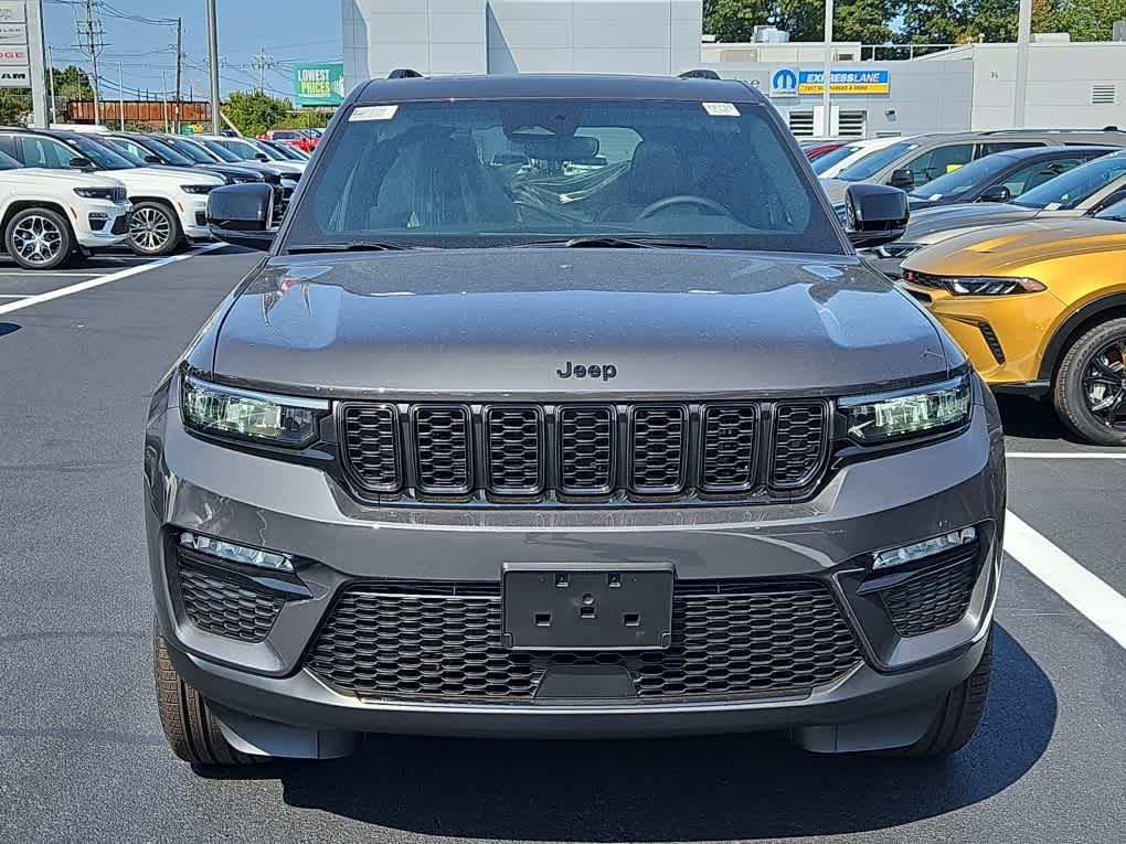 new 2024 Jeep Grand Cherokee car, priced at $52,584