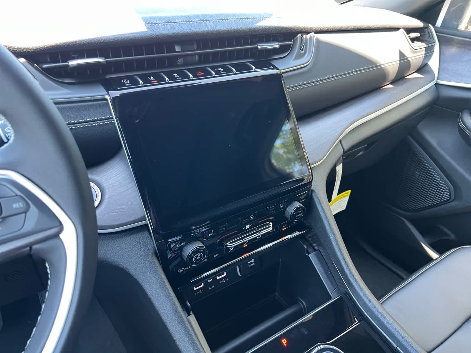 new 2025 Jeep Grand Cherokee car, priced at $49,005