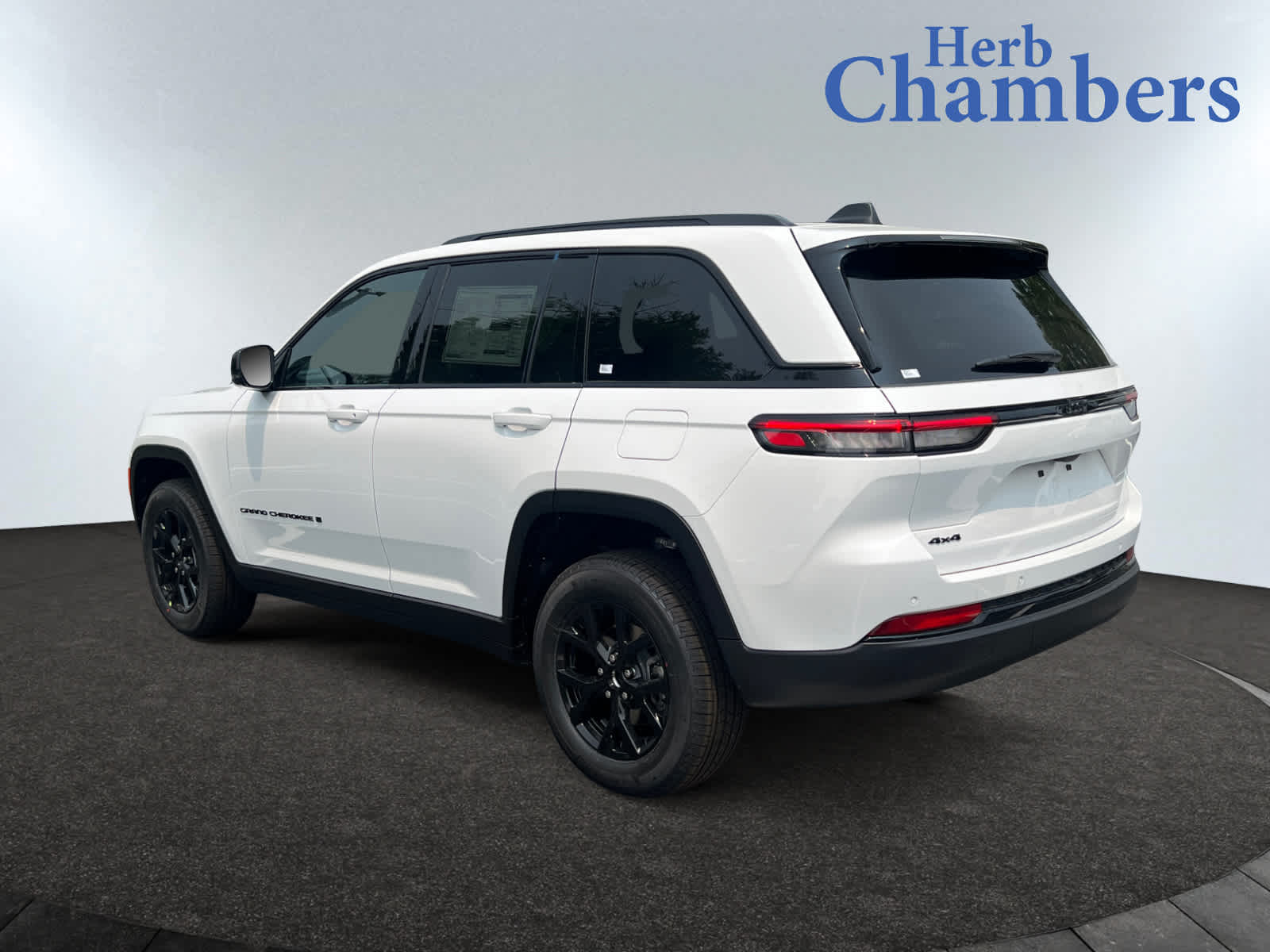 new 2025 Jeep Grand Cherokee car, priced at $44,135