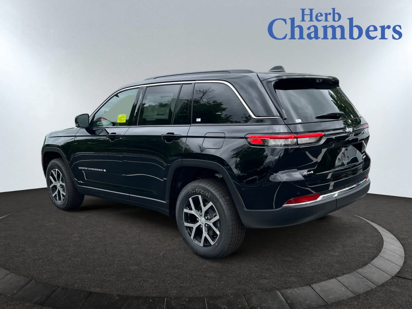 new 2025 Jeep Grand Cherokee car, priced at $50,935