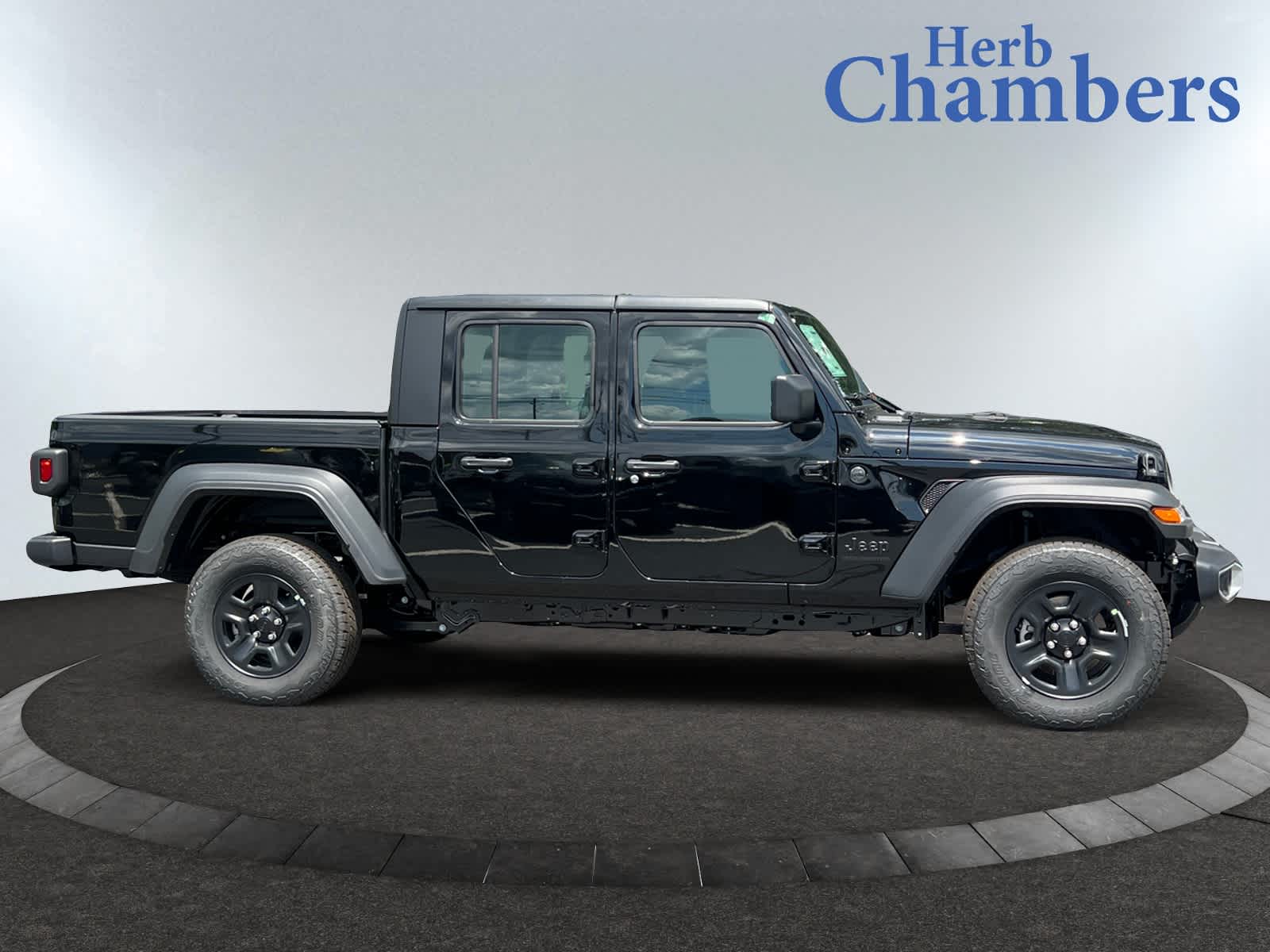 new 2025 Jeep Gladiator car, priced at $45,105