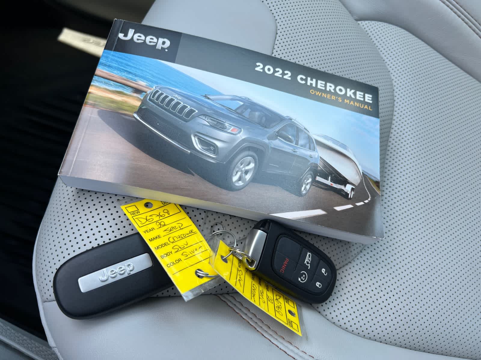 used 2022 Jeep Cherokee car, priced at $29,198
