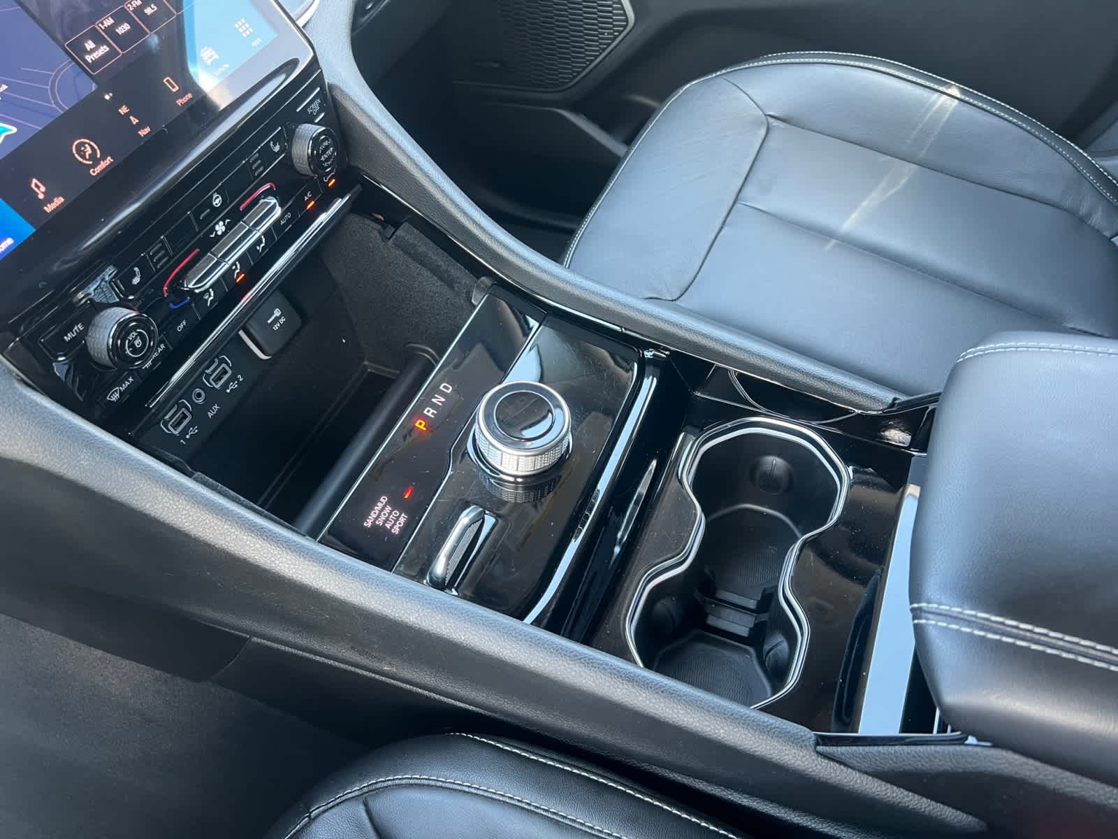 used 2022 Jeep Grand Cherokee car, priced at $35,998