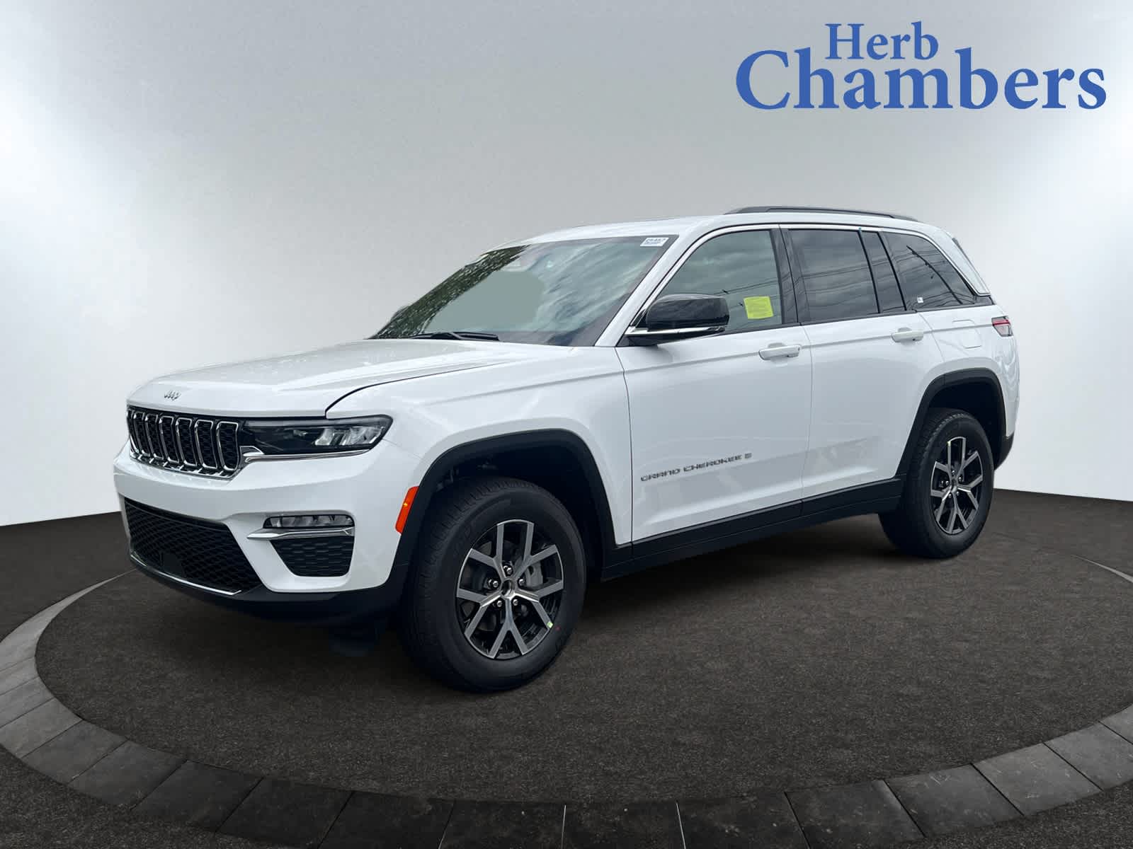new 2025 Jeep Grand Cherokee car, priced at $48,410