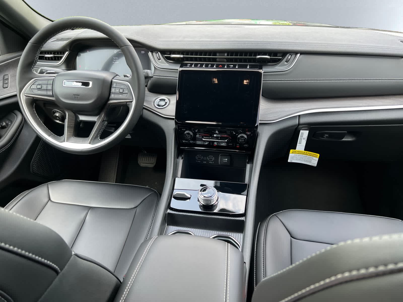 new 2025 Jeep Grand Cherokee car, priced at $48,010