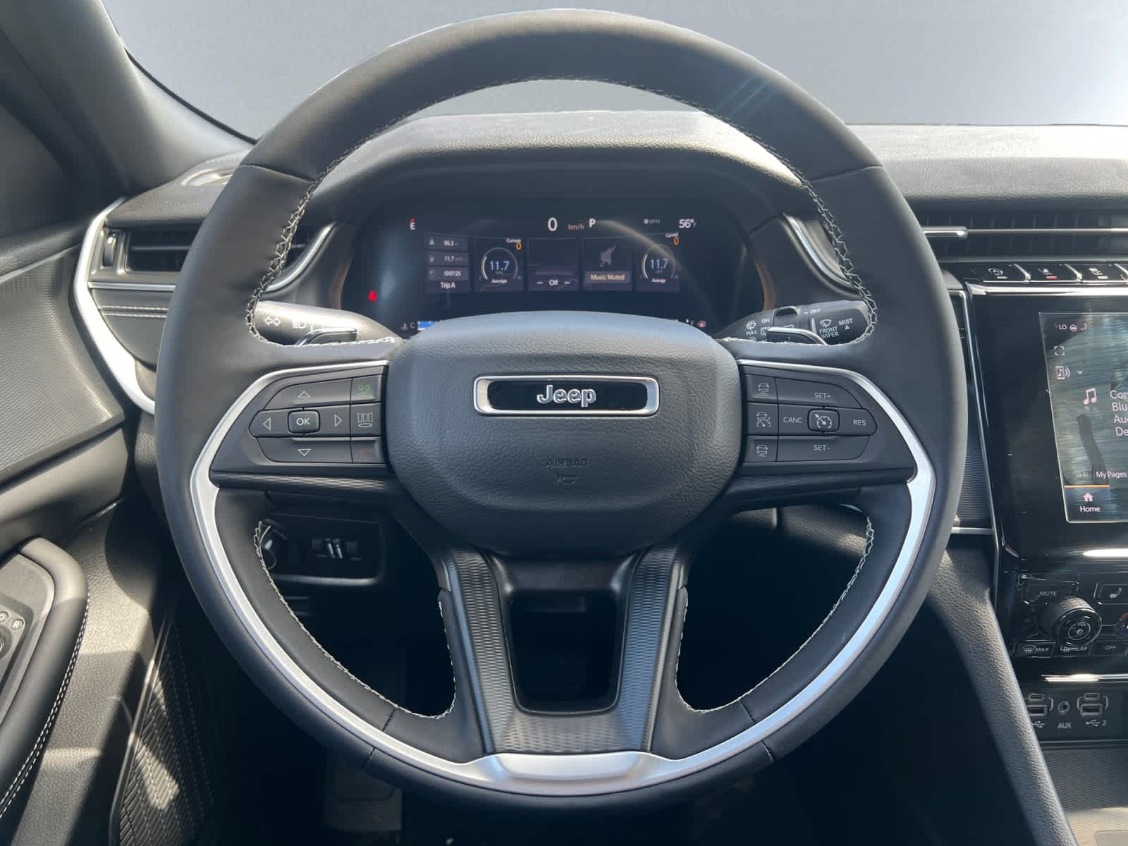 new 2024 Jeep Grand Cherokee car, priced at $39,995