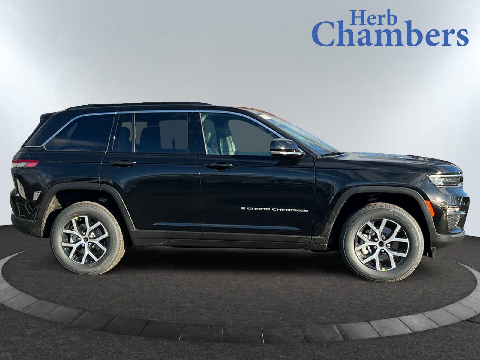 new 2025 Jeep Grand Cherokee car, priced at $48,710