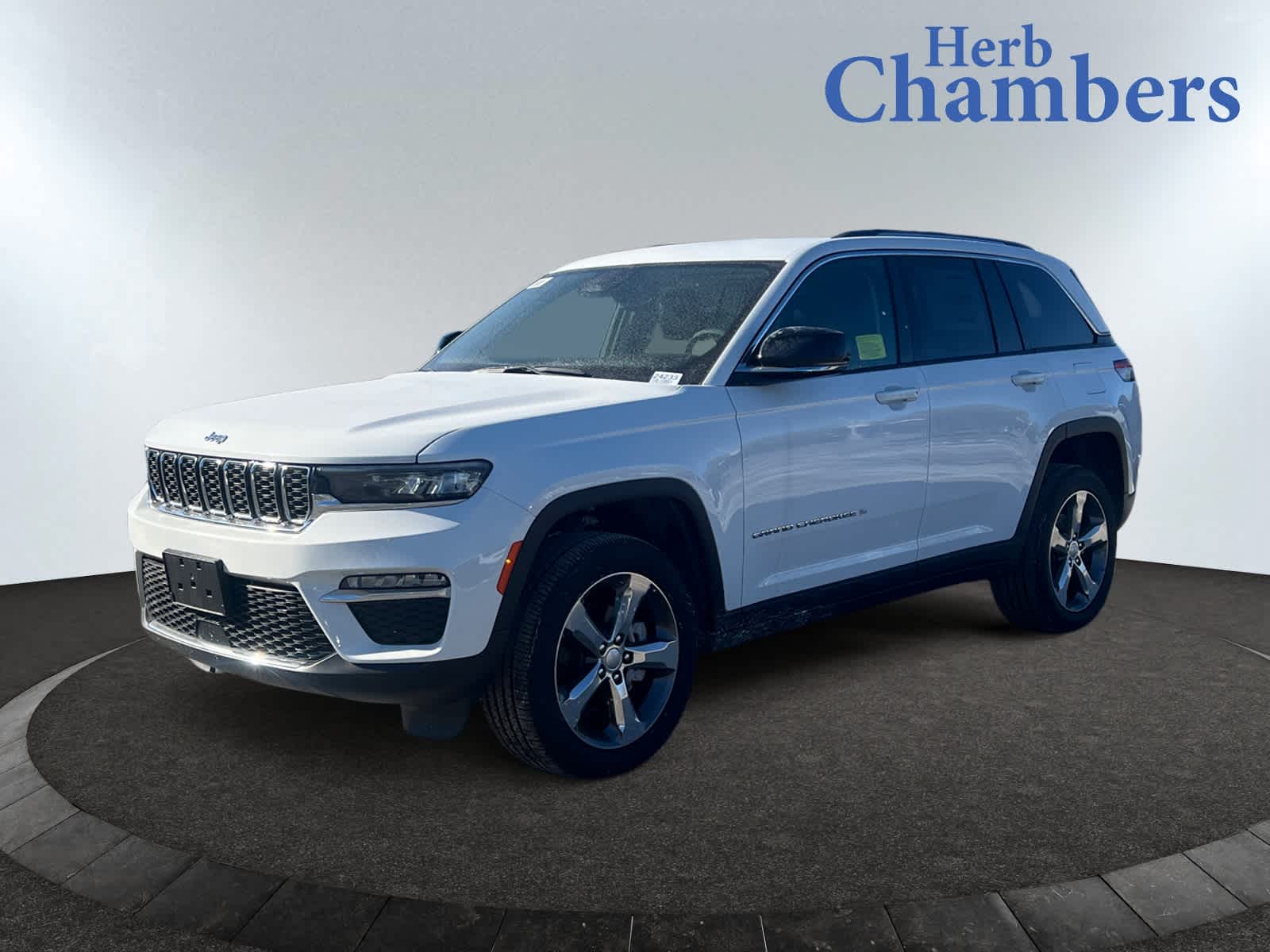 new 2024 Jeep Grand Cherokee car, priced at $49,224