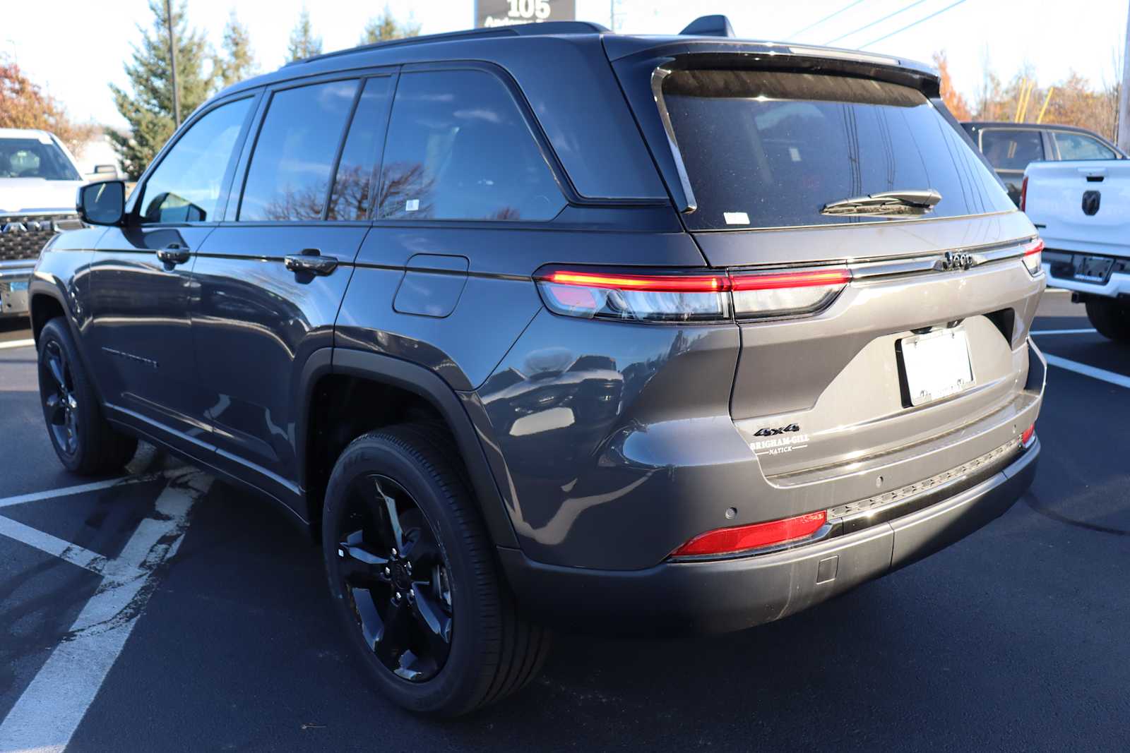 new 2024 Jeep Grand Cherokee car, priced at $49,175