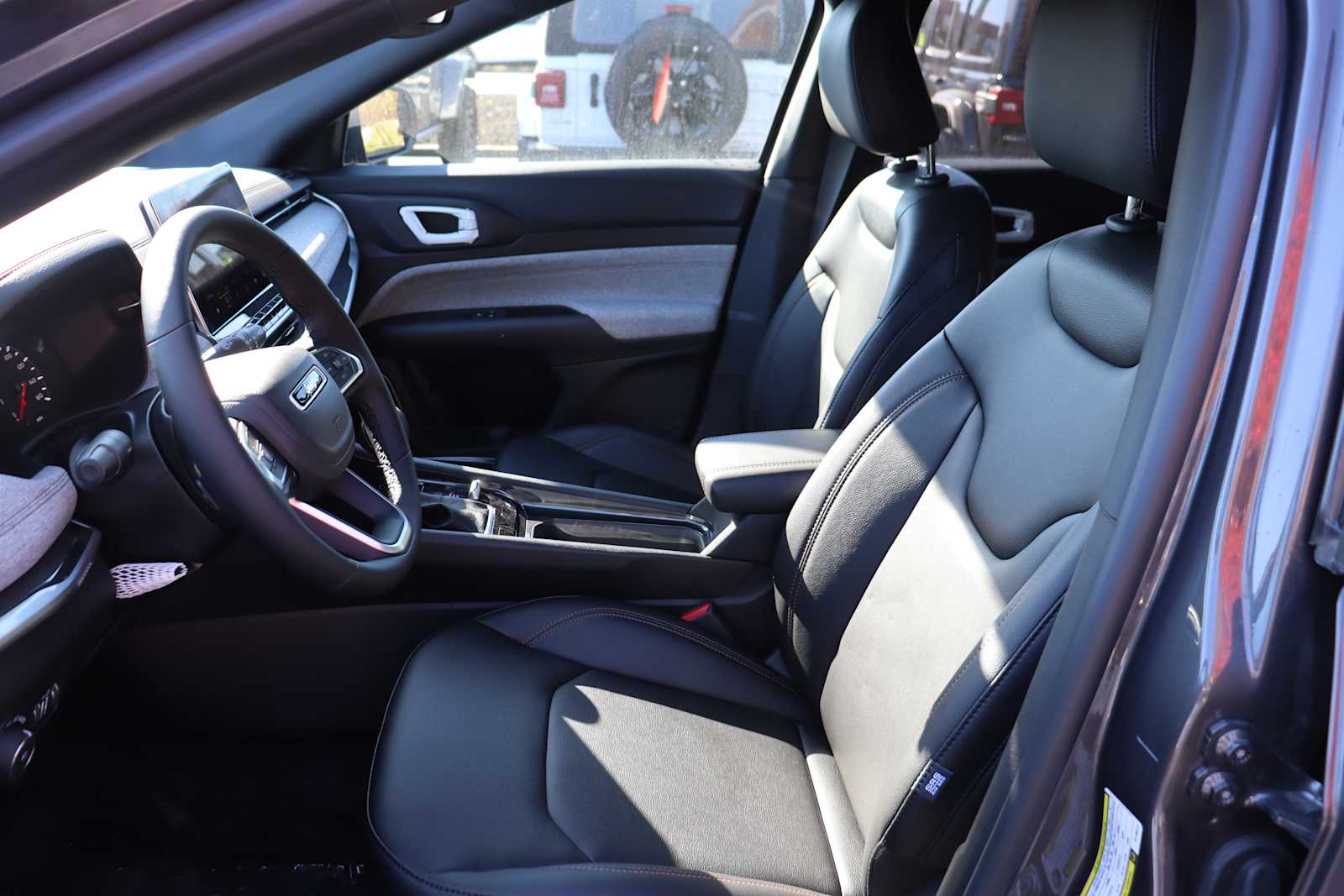 new 2024 Jeep Compass car, priced at $34,160