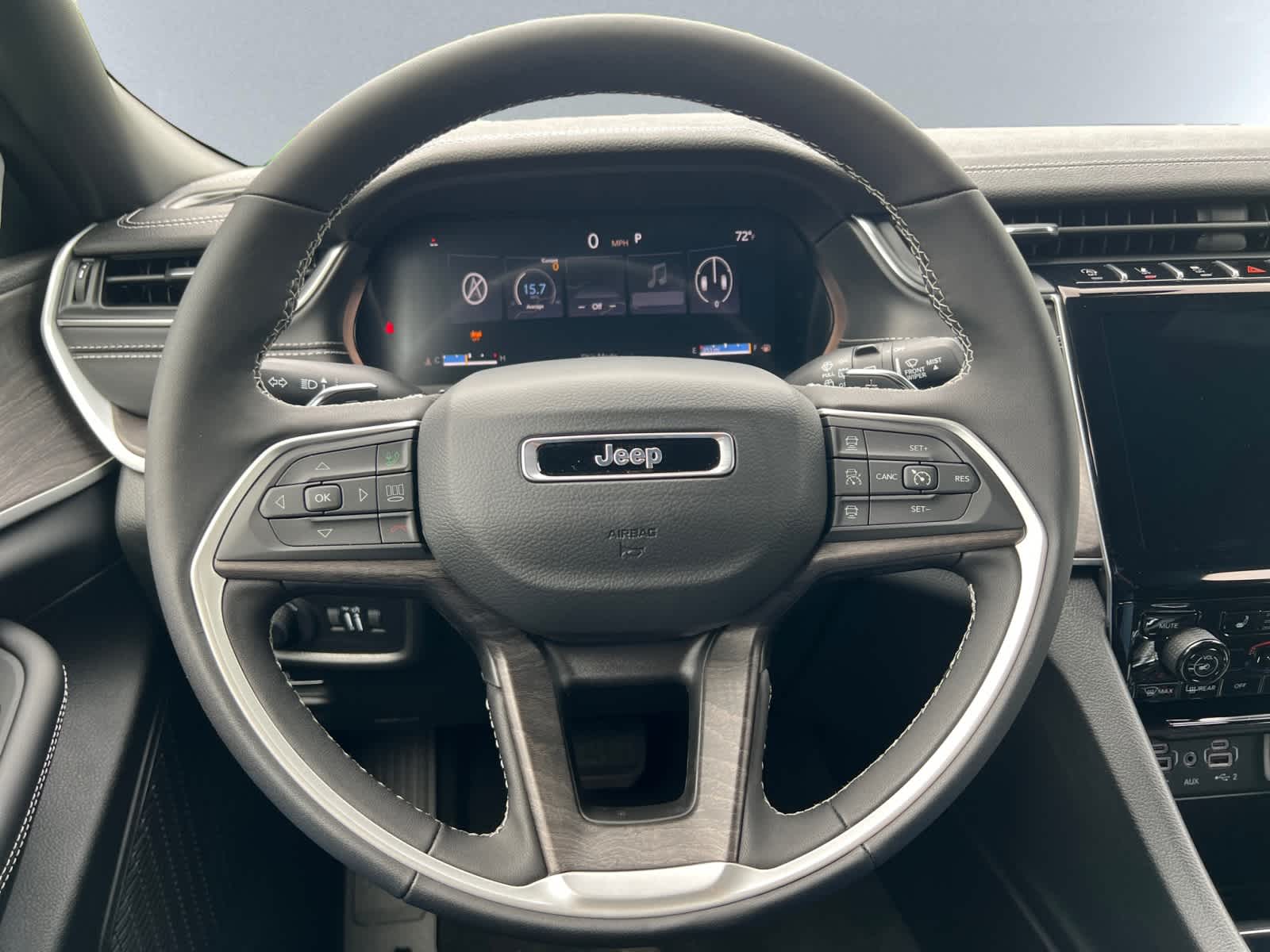 new 2025 Jeep Grand Cherokee car, priced at $48,010