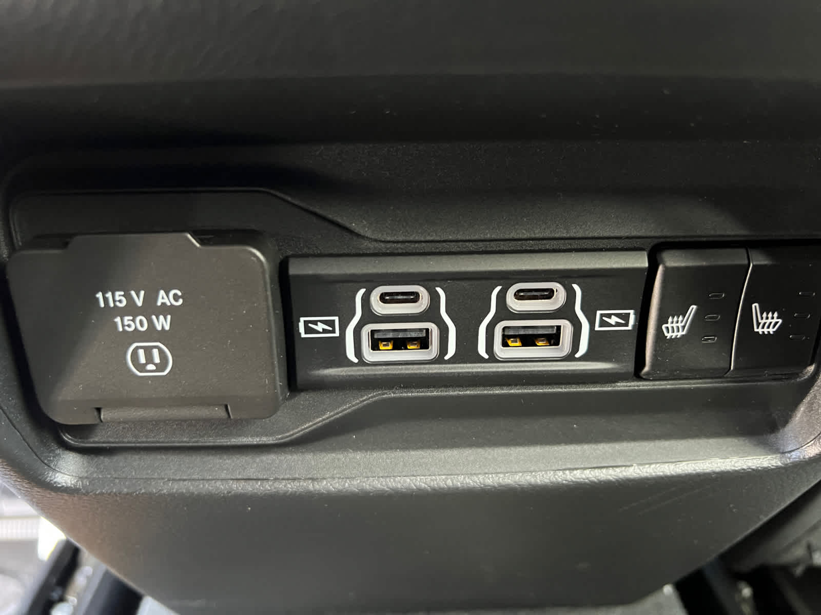 new 2025 Jeep Grand Cherokee car, priced at $48,010