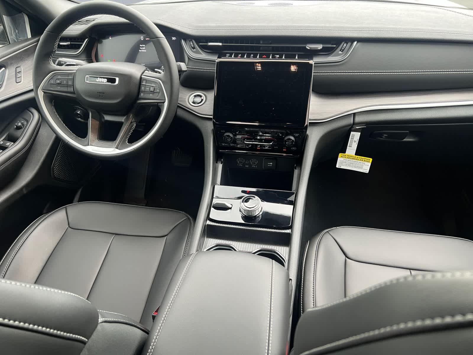 new 2025 Jeep Grand Cherokee car, priced at $48,010