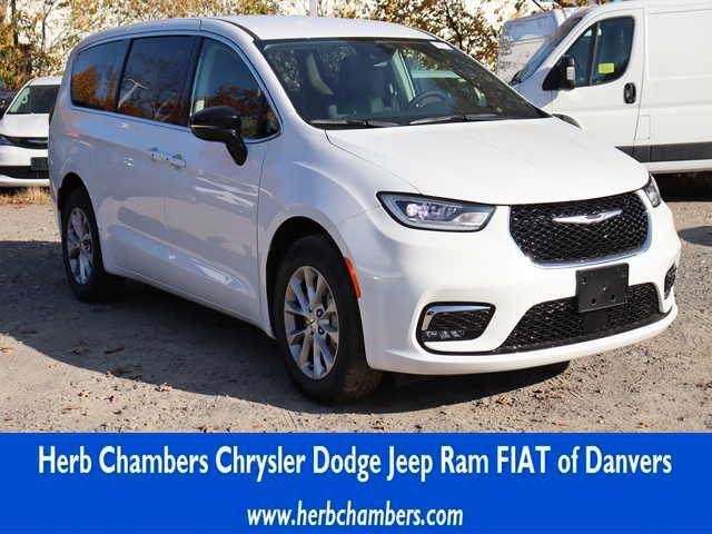 new 2024 Chrysler Pacifica car, priced at $46,495