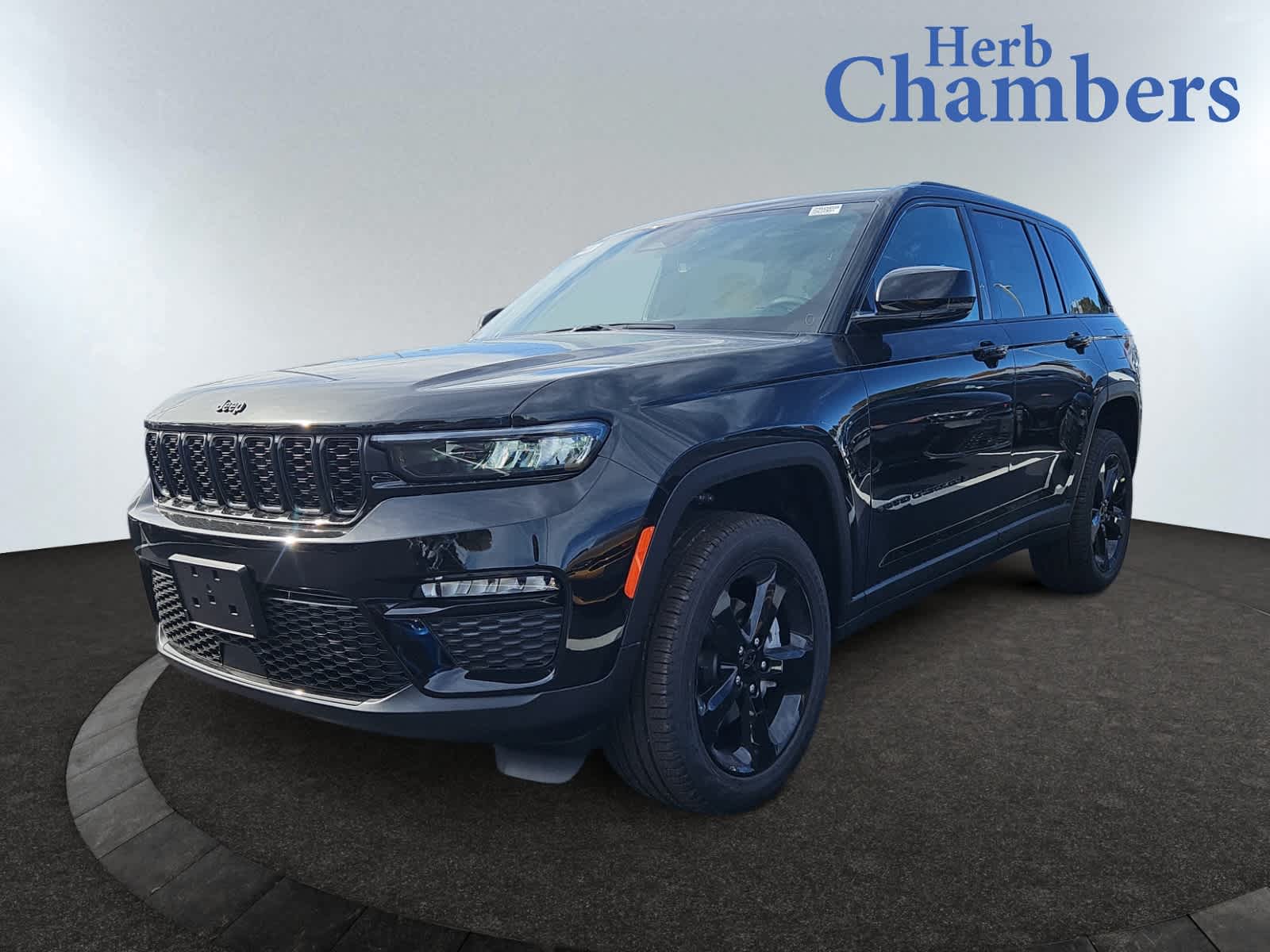 new 2025 Jeep Grand Cherokee car, priced at $49,584