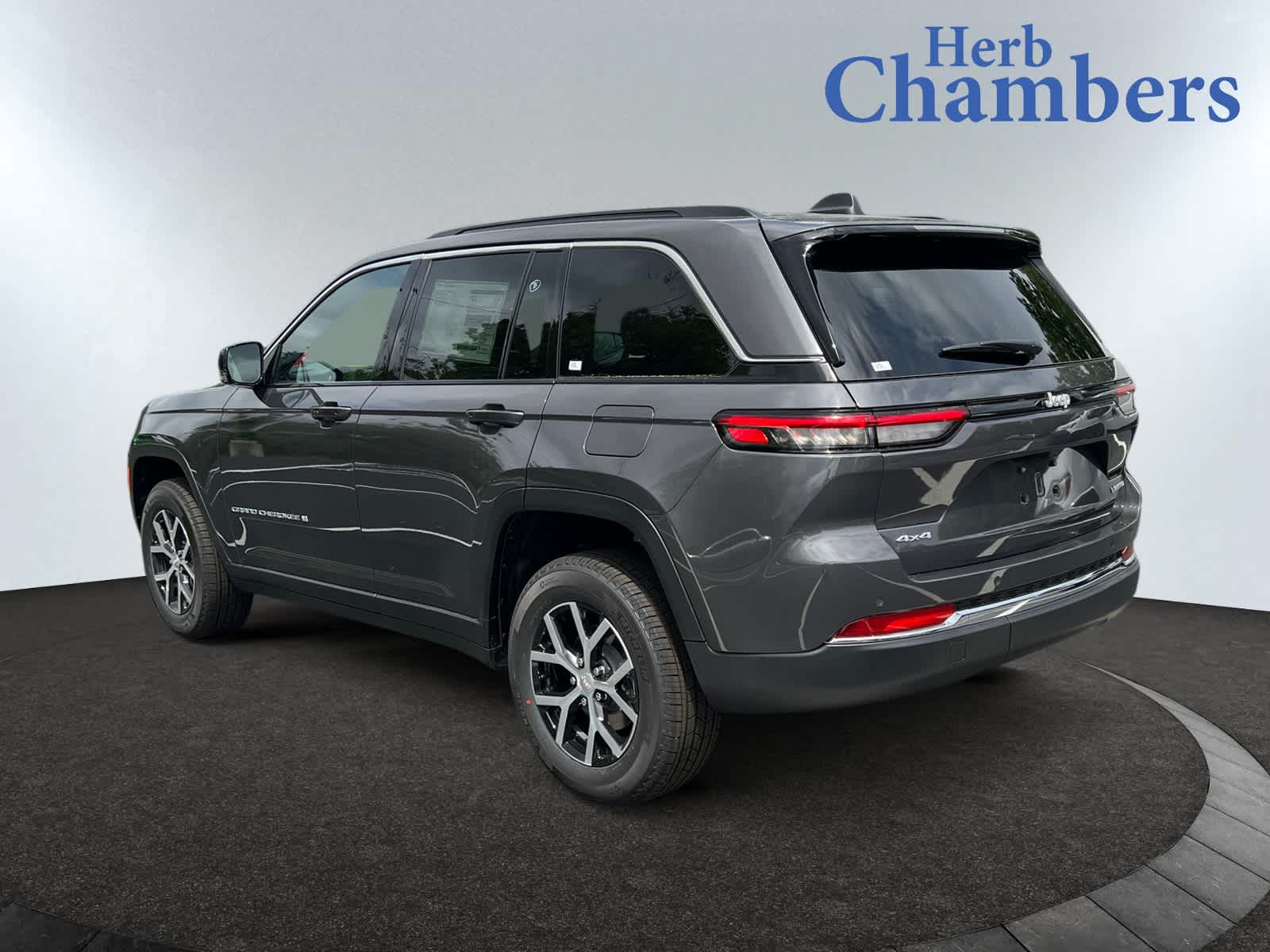 new 2025 Jeep Grand Cherokee car, priced at $50,010