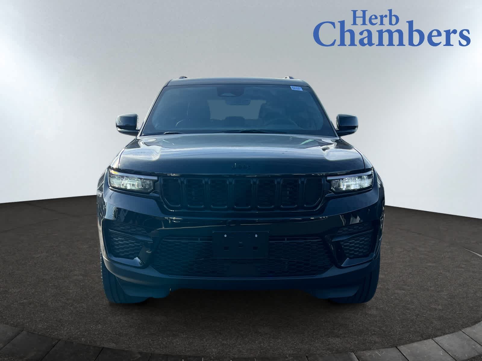 new 2025 Jeep Grand Cherokee car, priced at $47,075