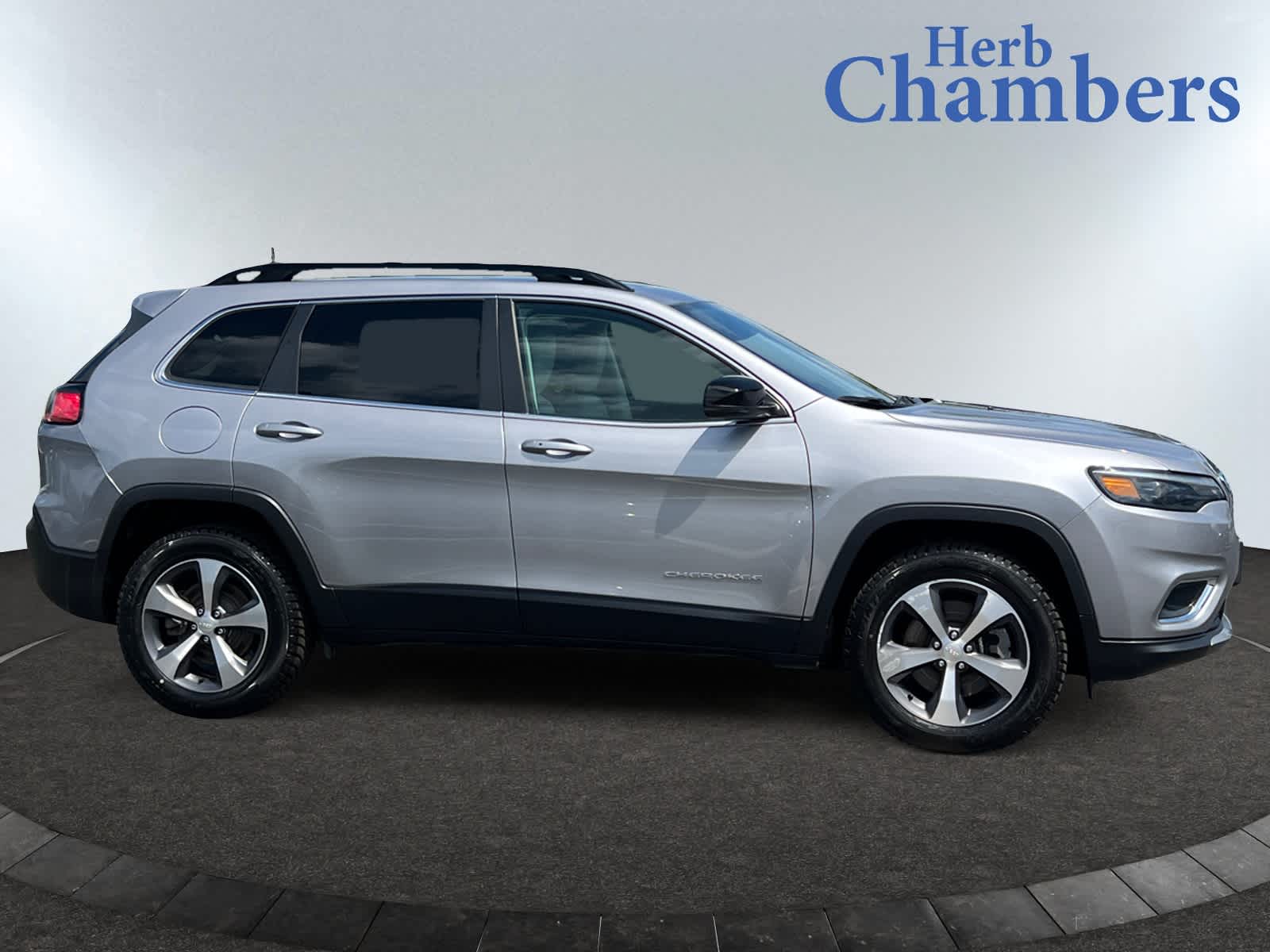 used 2022 Jeep Cherokee car, priced at $29,198