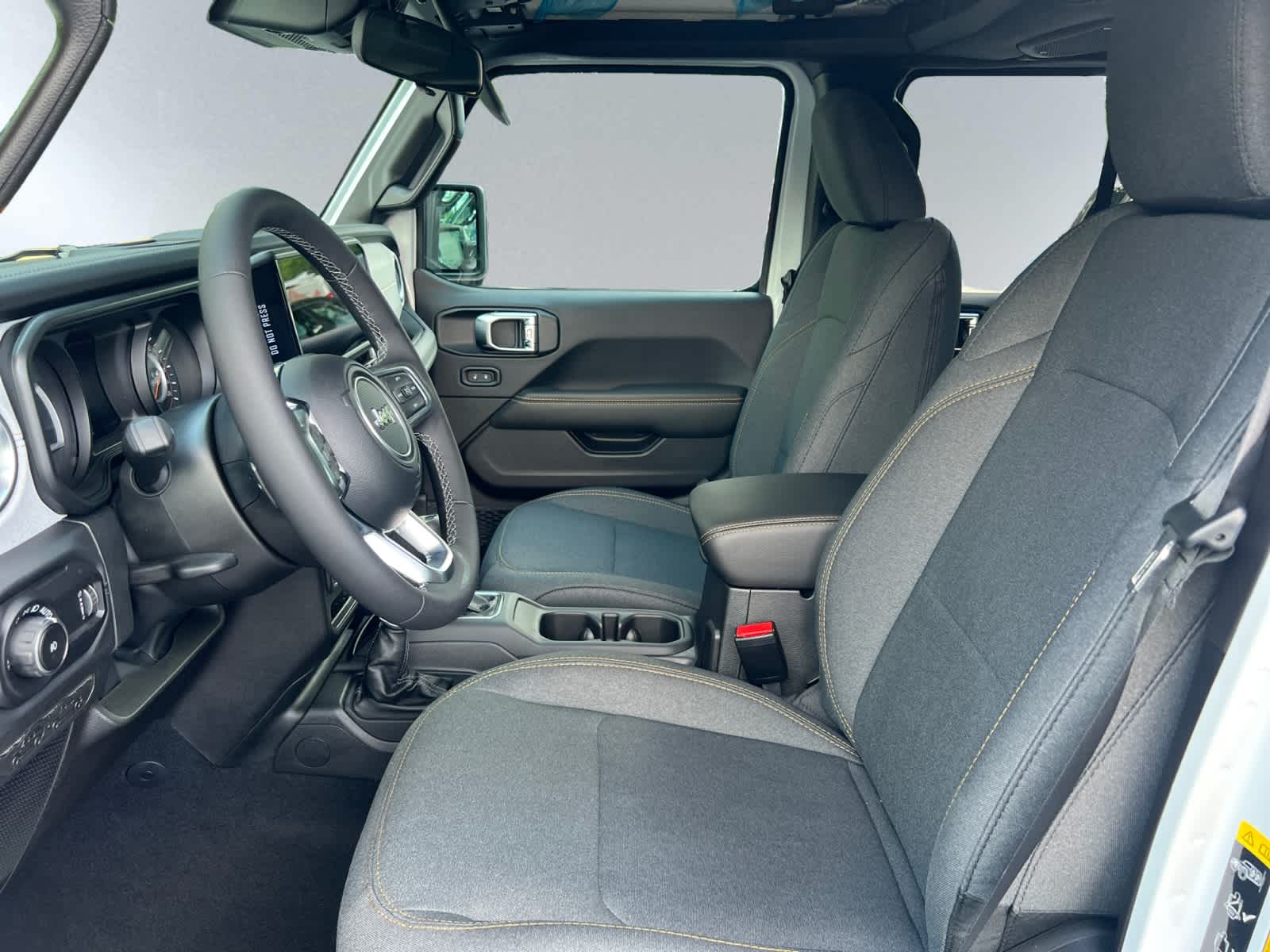 new 2025 Jeep Wrangler car, priced at $55,625