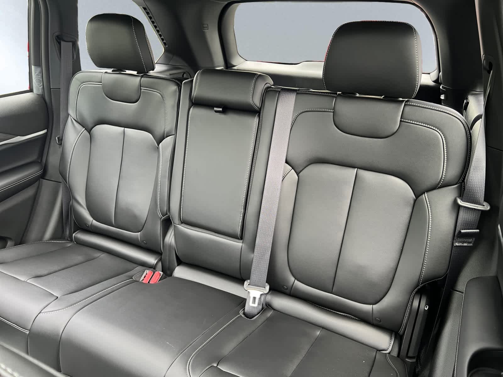 new 2025 Jeep Grand Cherokee car, priced at $49,005