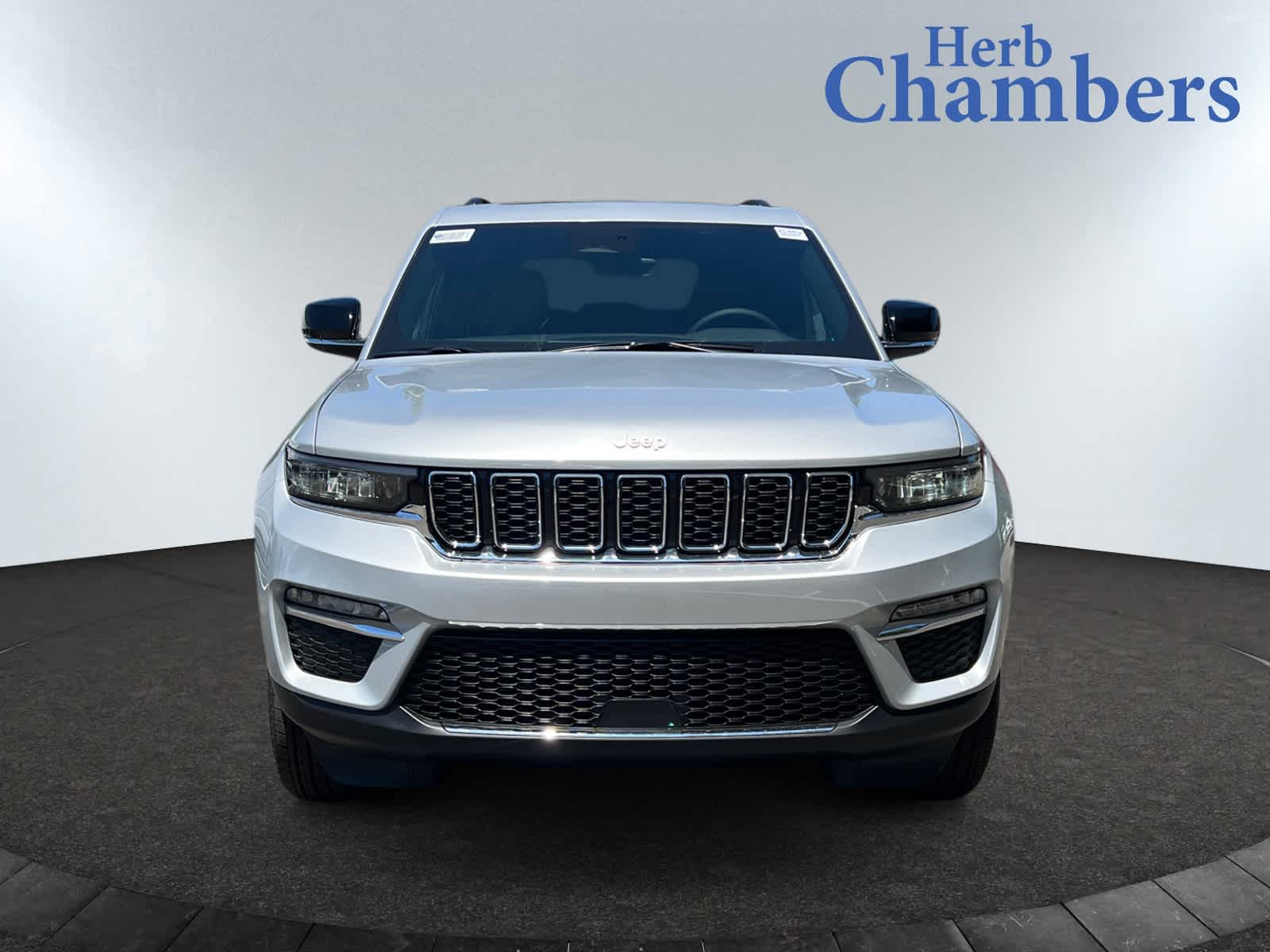 new 2025 Jeep Grand Cherokee car, priced at $49,005